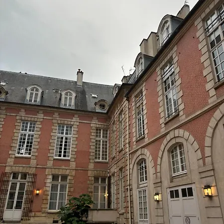 Au Coeur Du Marais *