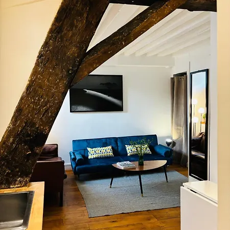 Au Coeur Du Marais Apartmán *